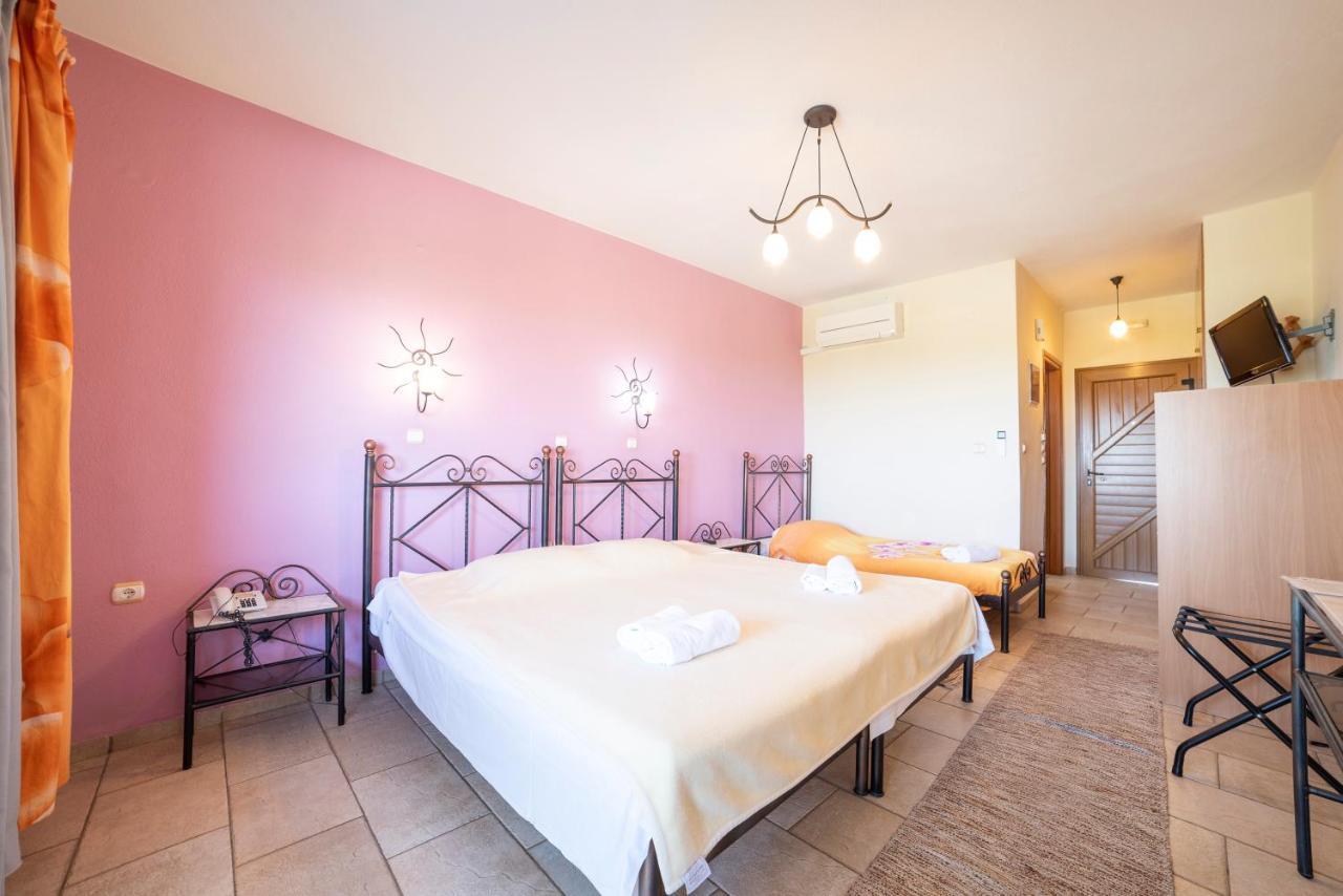 Hotel Erodios Lithótopos Dış mekan fotoğraf